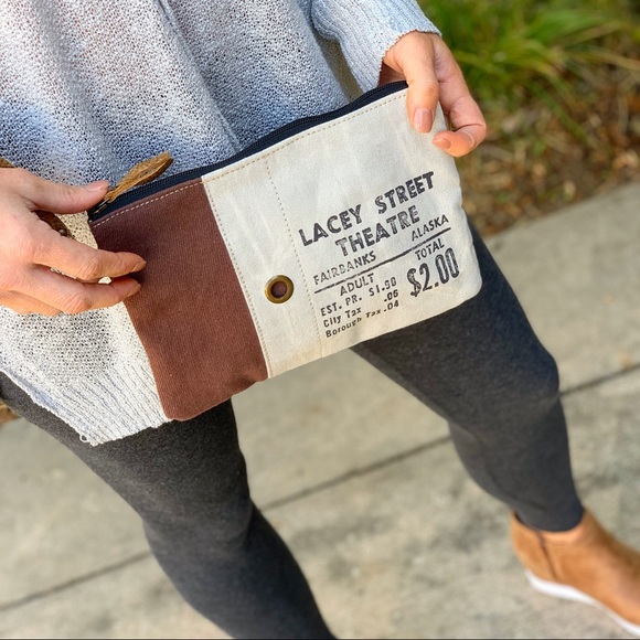 Lacey Street Theatre bag - Picture 5 of 8